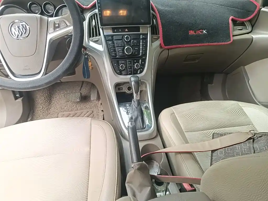 Buick Excelle 2014 — фото 14