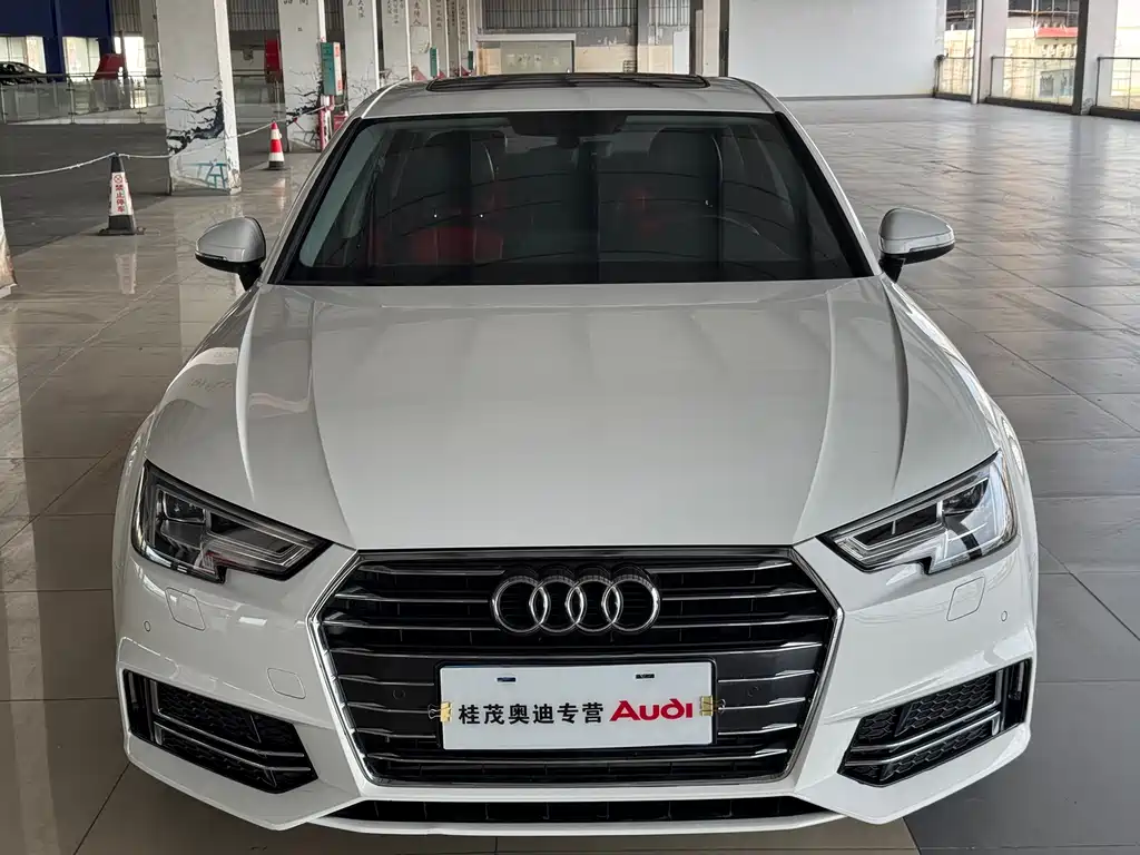 Audi A4L 2019