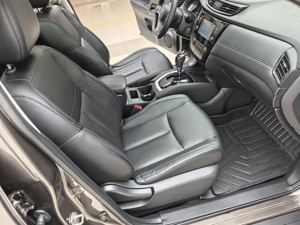 Nissan X-Trail 2018 — фото 10