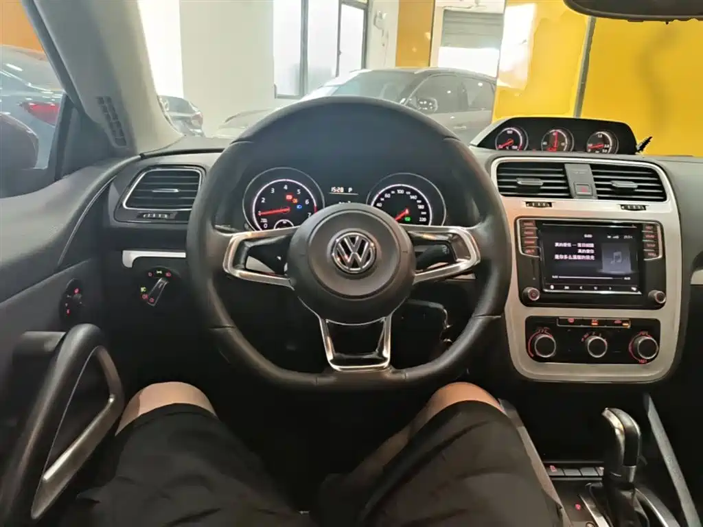Volkswagen Scirocco 2017 — фото 11