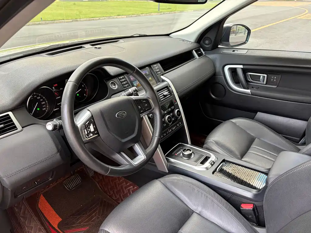 Land Rover Discovery Sport 2017 — фото 14