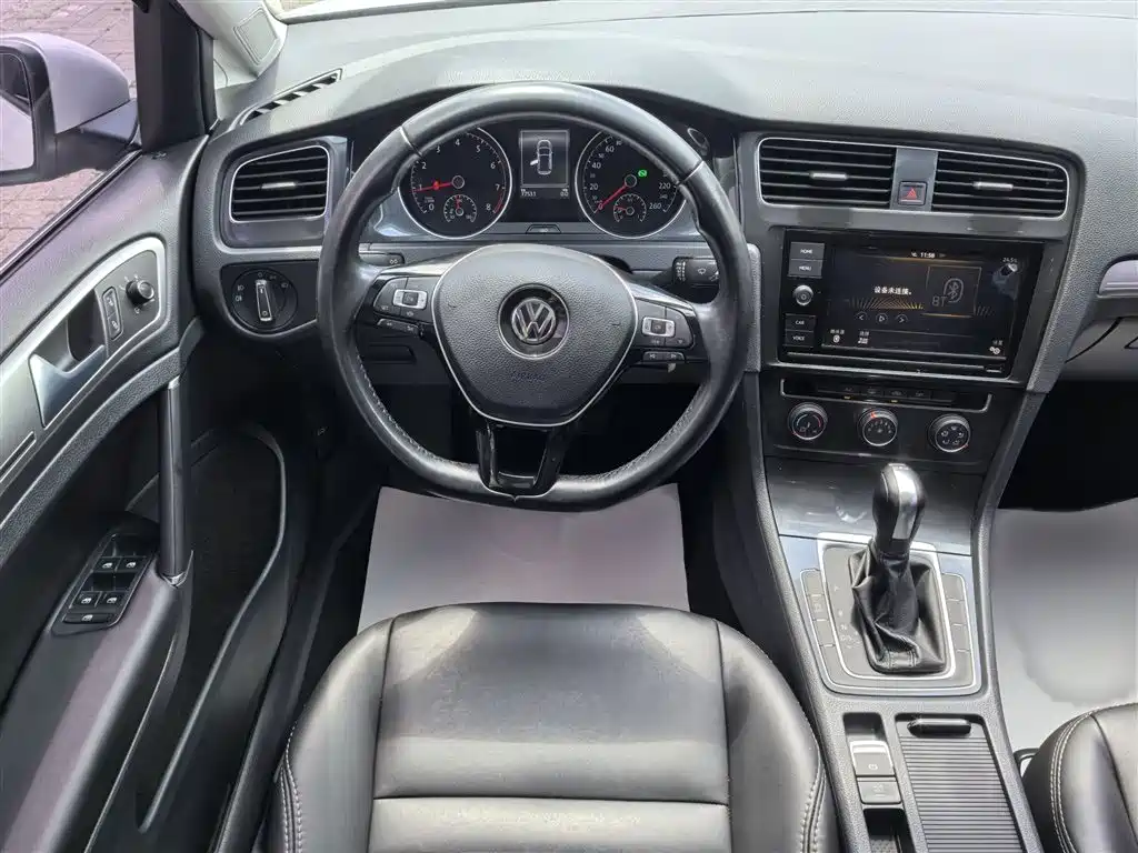 Volkswagen Golf 2019 — фото 12