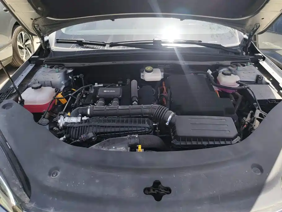 BYD Seal 05 DM-i 2025 — фото 10
