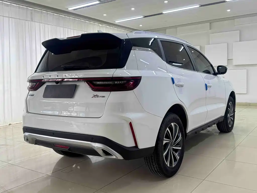 Geely Vision X6 2022 — фото 6