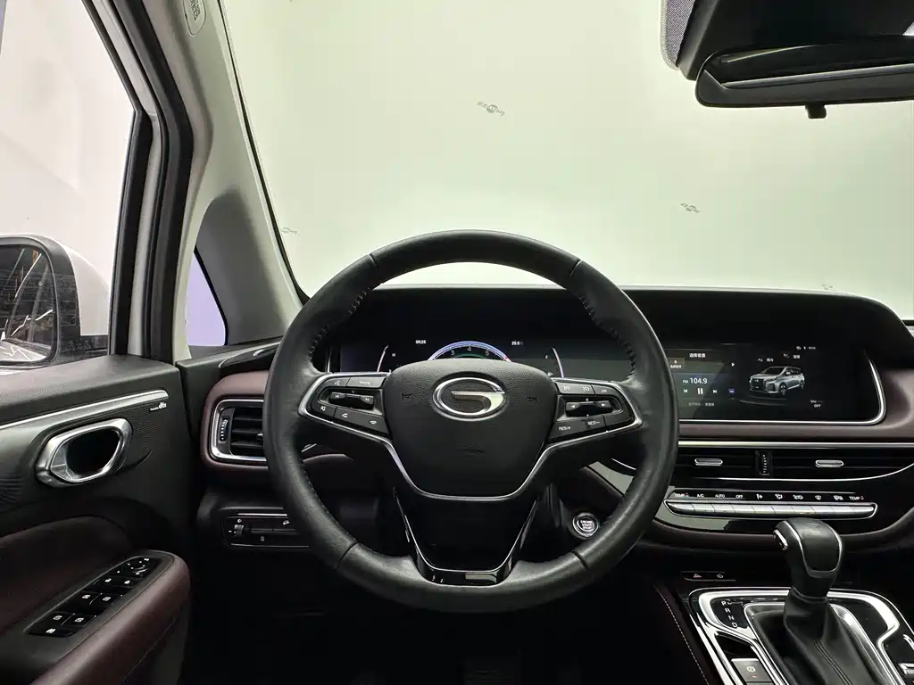 GAC Motor Trumpchi M6 2023 — фото 16