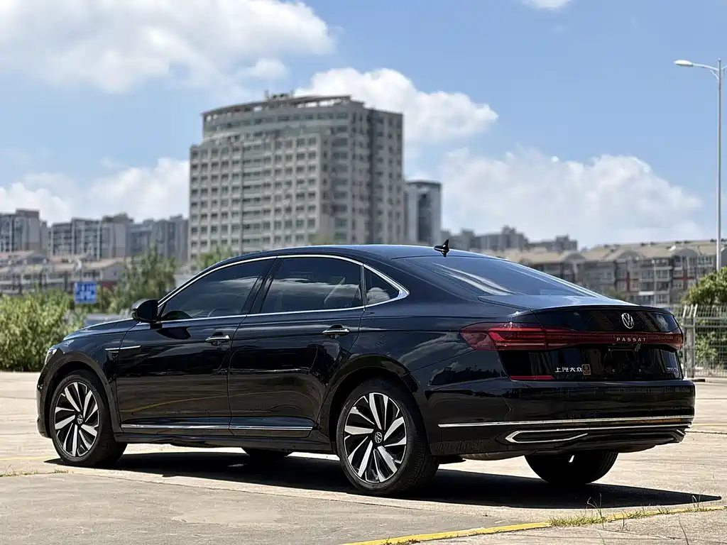 Volkswagen Passat 2024