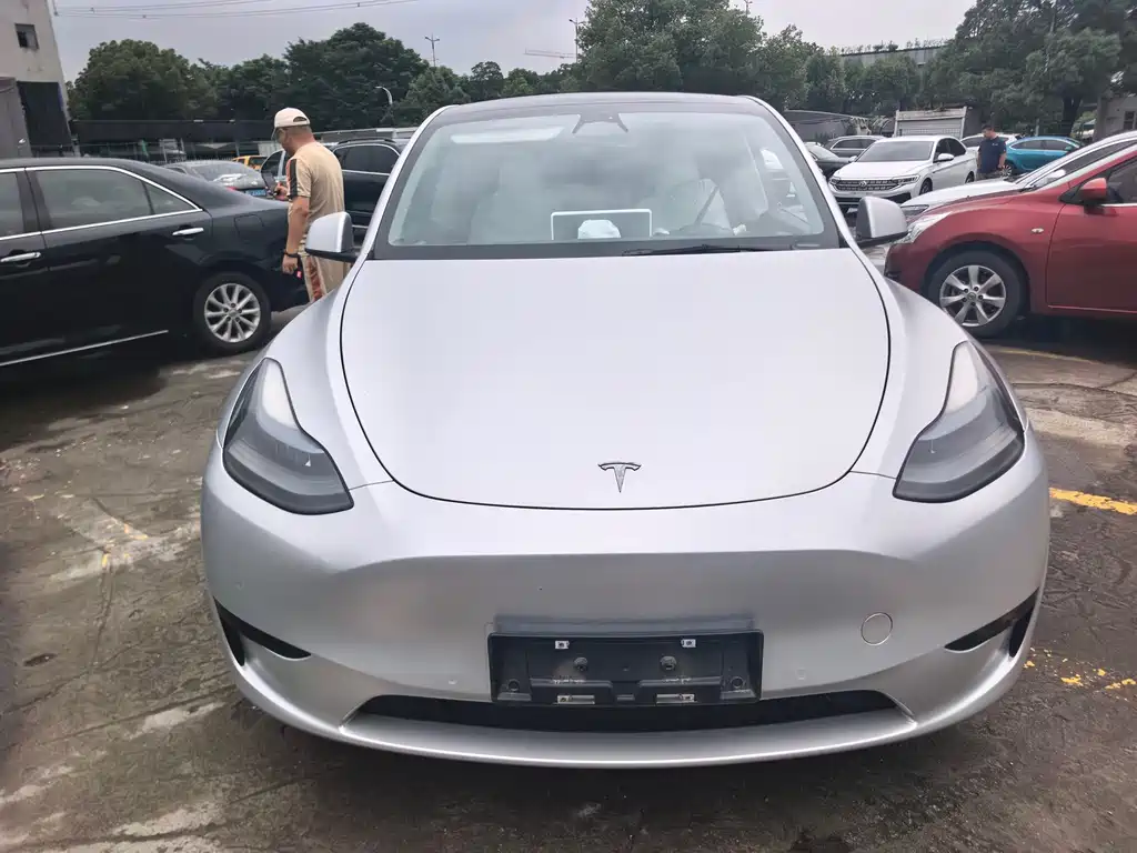 Tesla Model Y 2023 — фото 3
