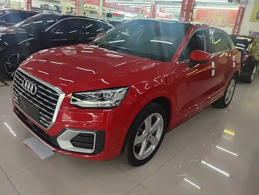 Audi Q2L 2019