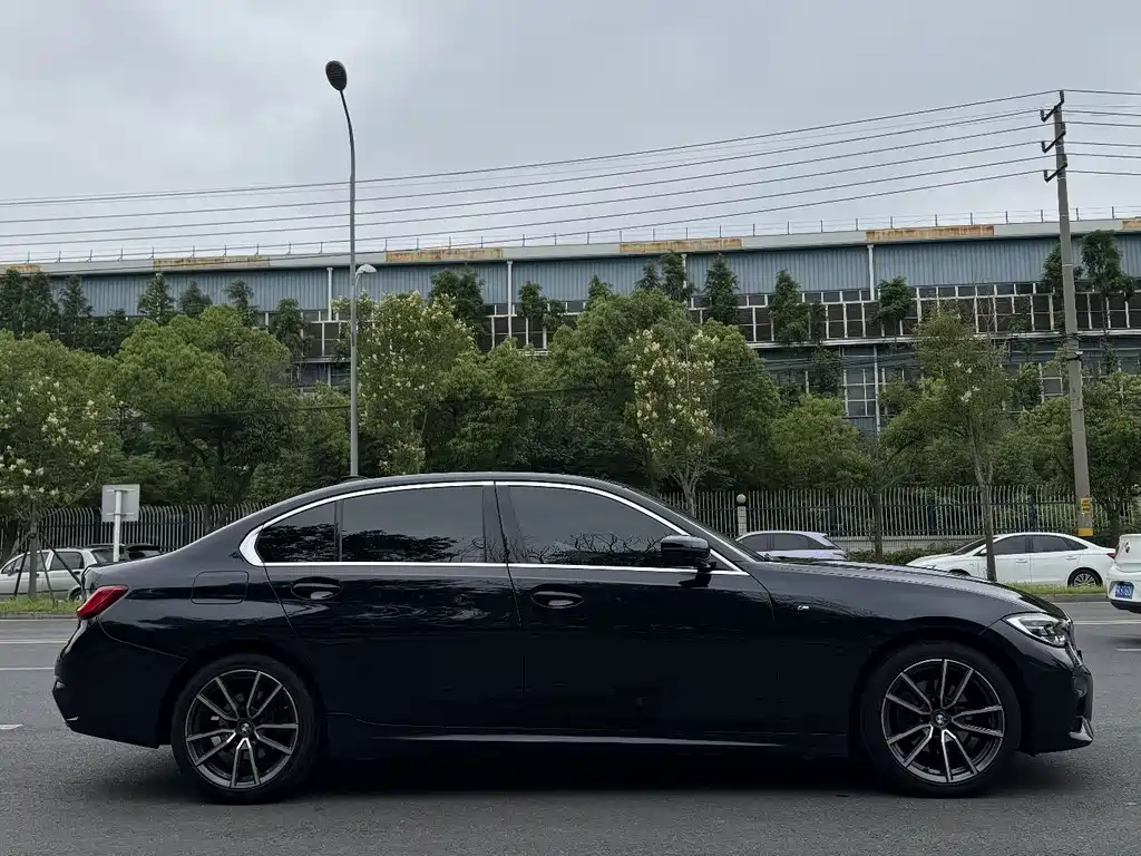 BMW 3 Series 2021