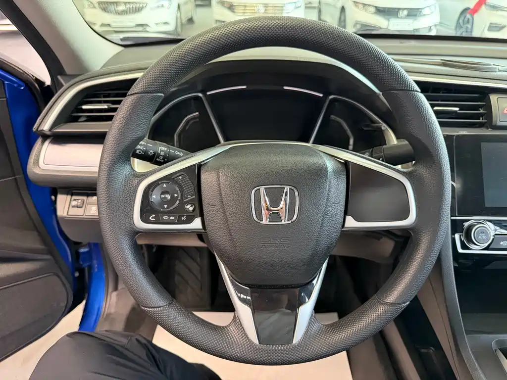 Honda Civic 2019 — фото 11