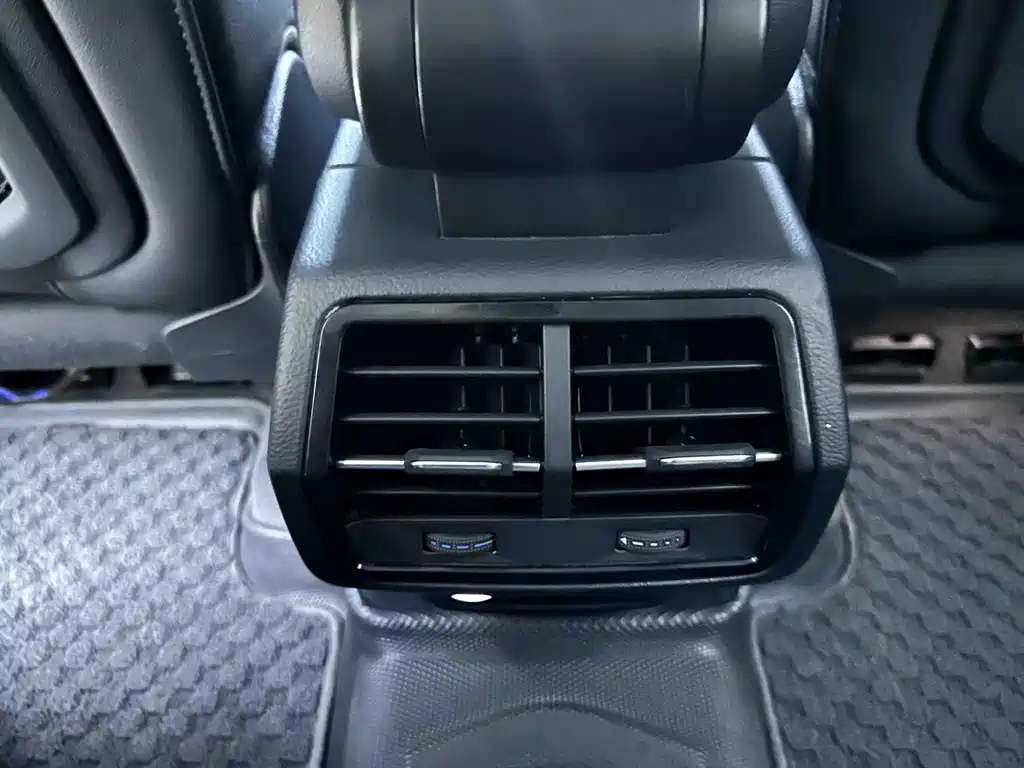 Audi Q3 2023 — фото 19