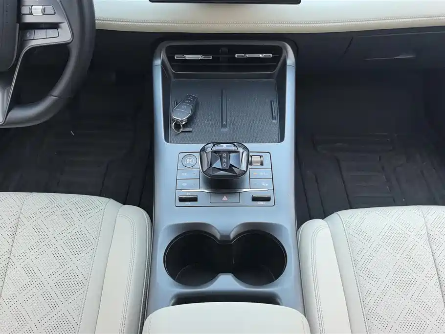 BYD Qin PLUS 2025 — фото 16