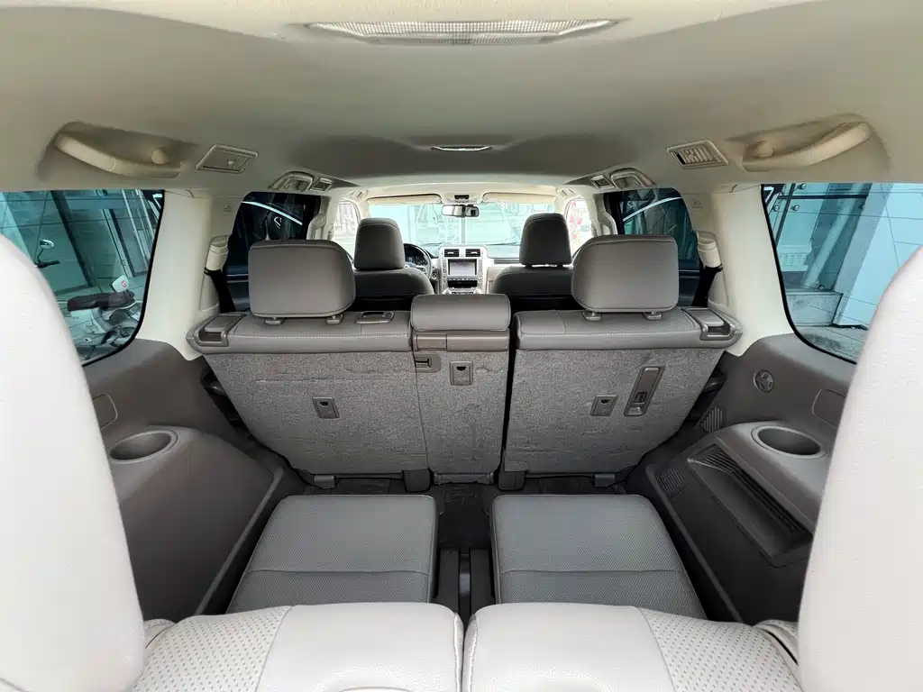 Lexus GX 2019 — фото 21