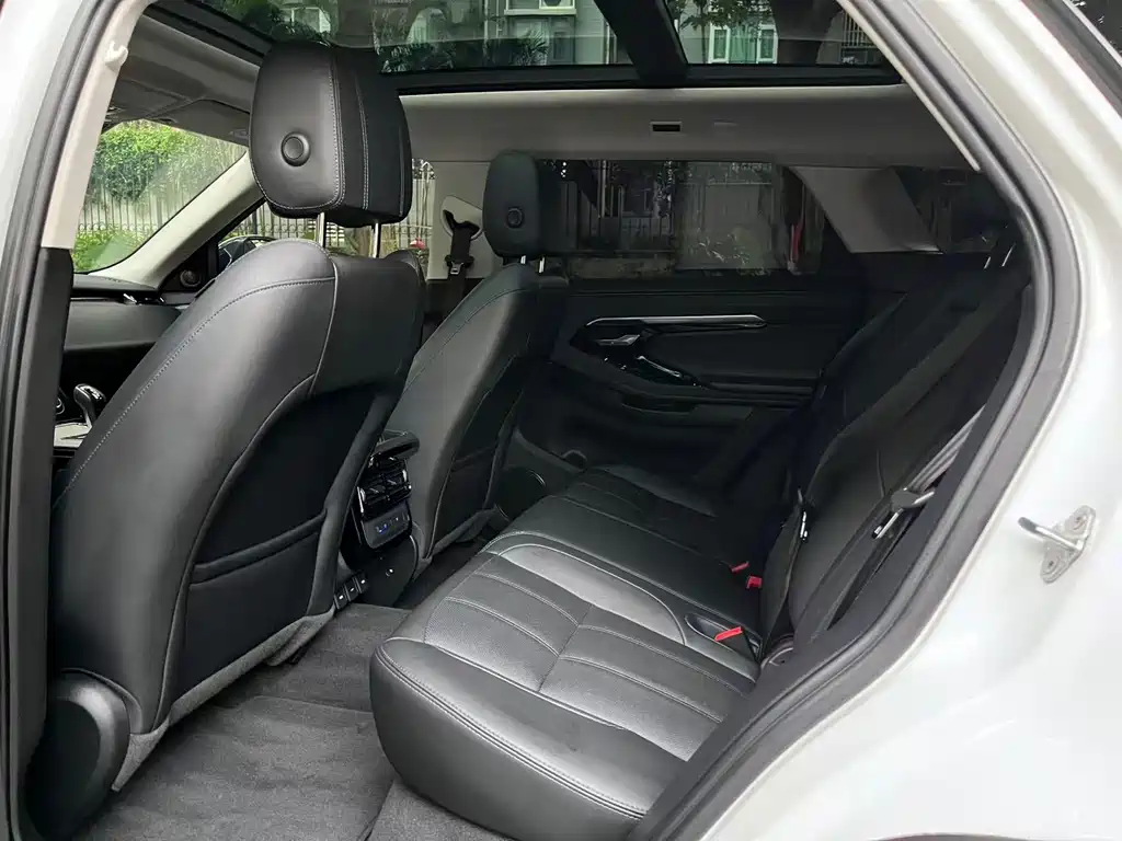 Land Rover Range Rover Evoque 2022 — фото 14