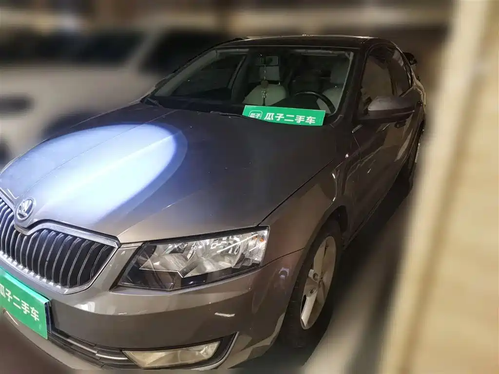 Skoda Octavia 2015 — фото 2