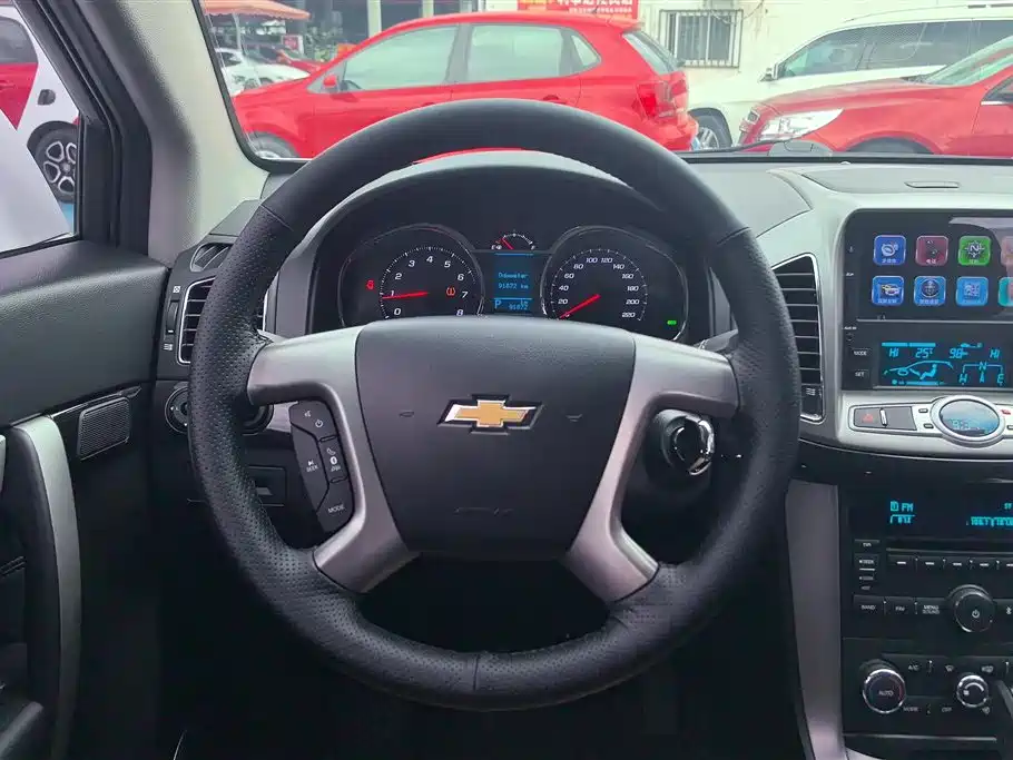 Chevrolet Captiva 2017 — фото 15