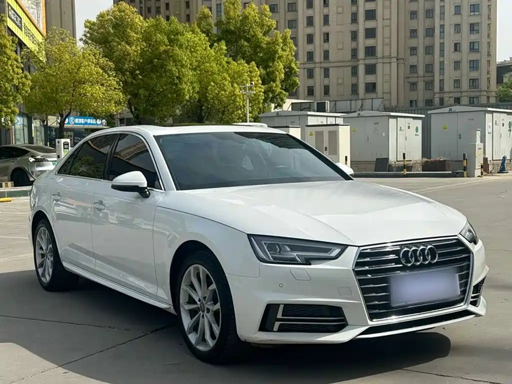 Audi A4L 2019 — фото 8