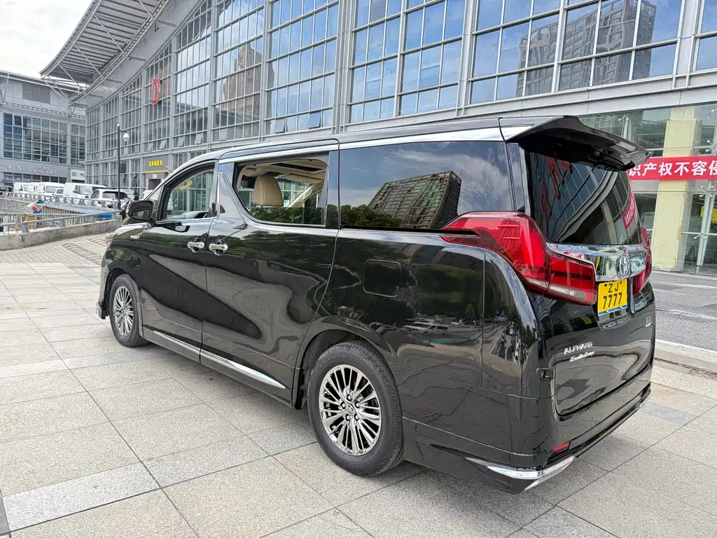Toyota Alphard 2020 — фото 9