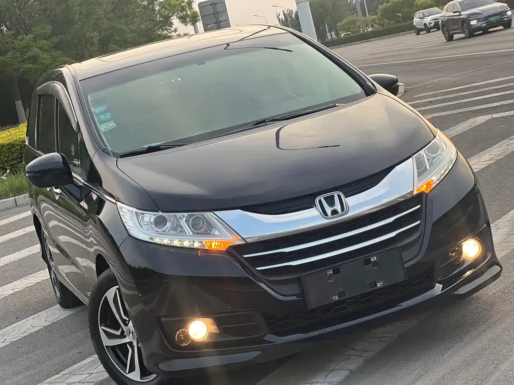 Honda Odyssey 2016 — фото 18