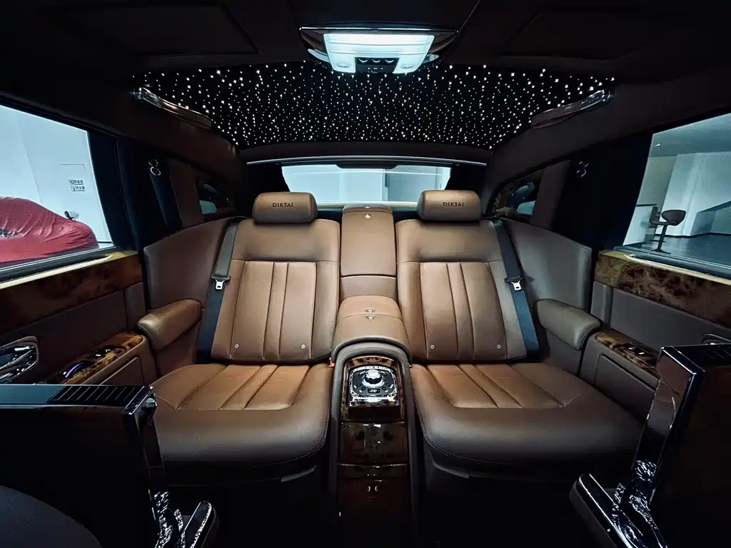 Rolls-Royce Phantom 2014 — фото 9