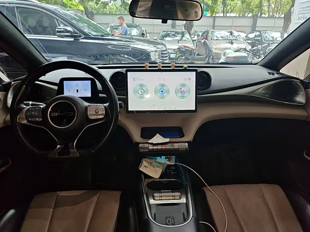 BYD Dolphin 2023 — фото 10