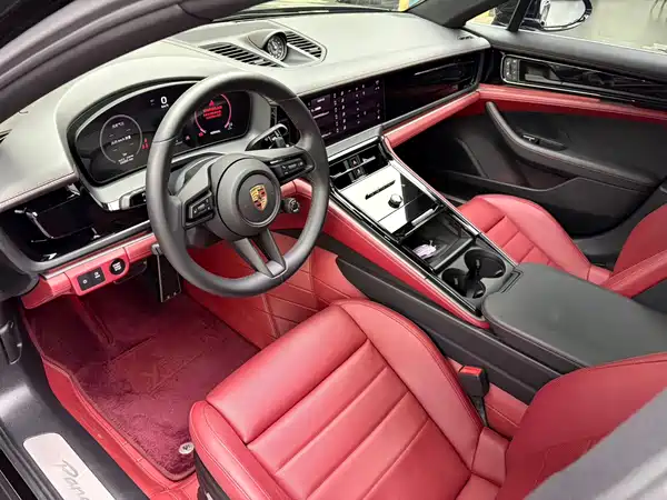 Porsche Panamera 2024