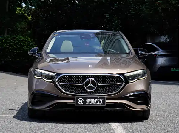 Mercedes-Benz E-Class 2024