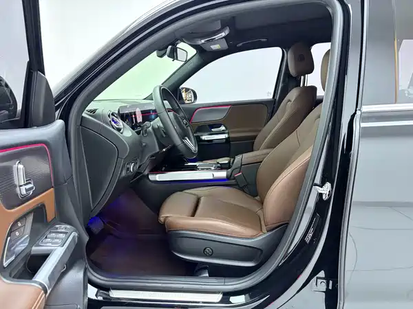 Mercedes-Benz GLB 2021