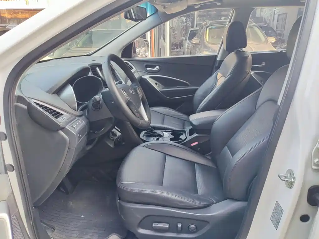 Hyundai Santa Fe 2015 — фото 15
