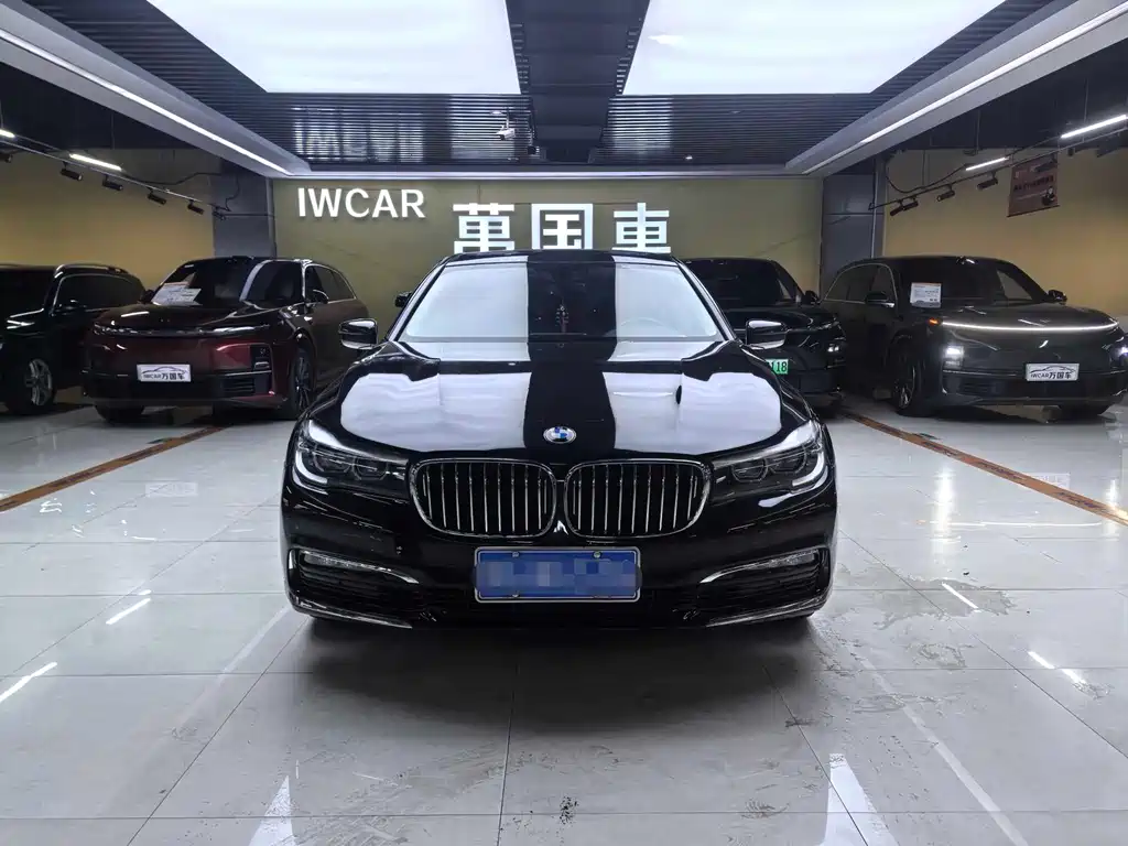 BMW 7 Series 2017 — фото 2