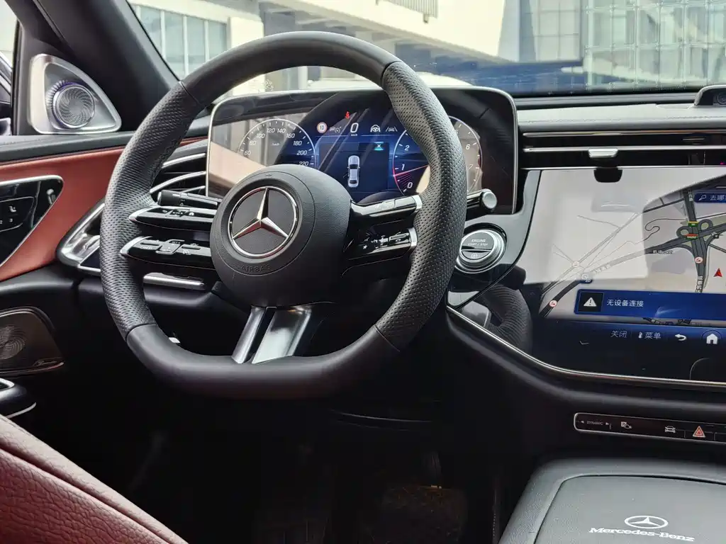 Mercedes-Benz E-Class 2025 — фото 20