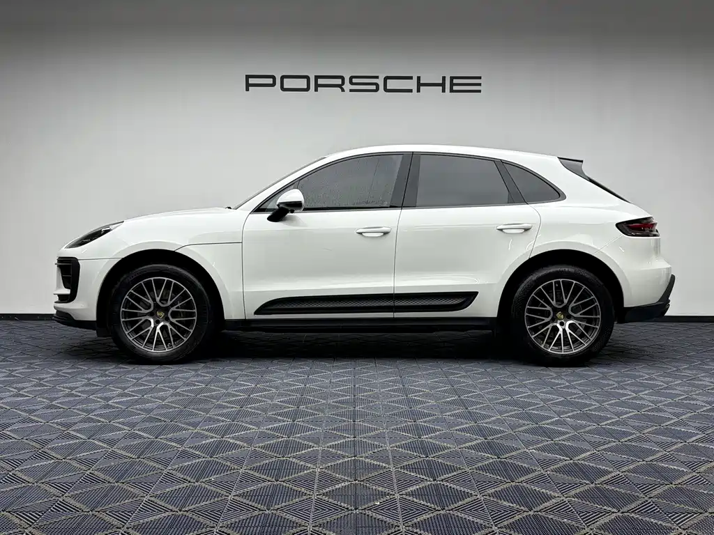 Porsche Macan 2024 — фото 13