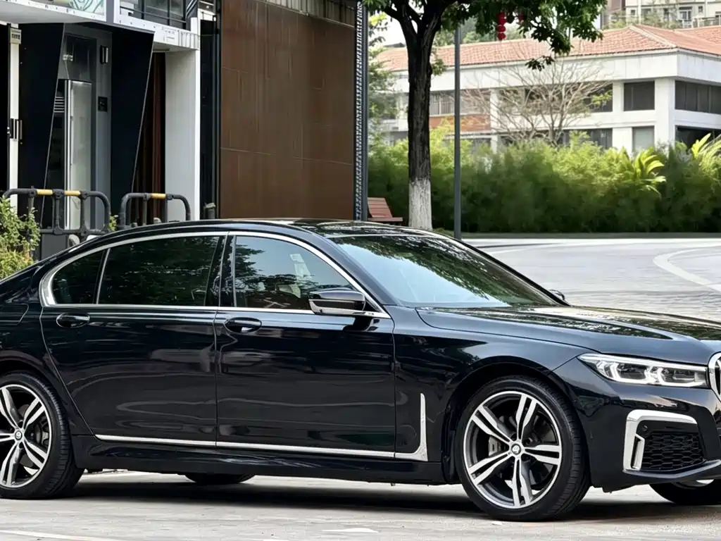 BMW 7 Series 2017 — фото 3