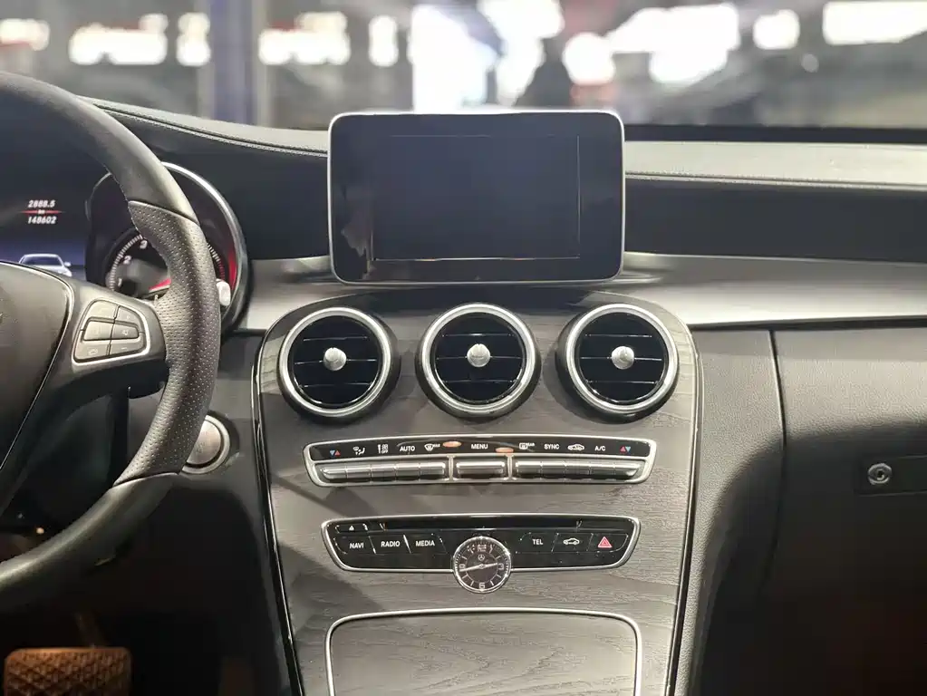 Mercedes-Benz C-Class 2018 — фото 17