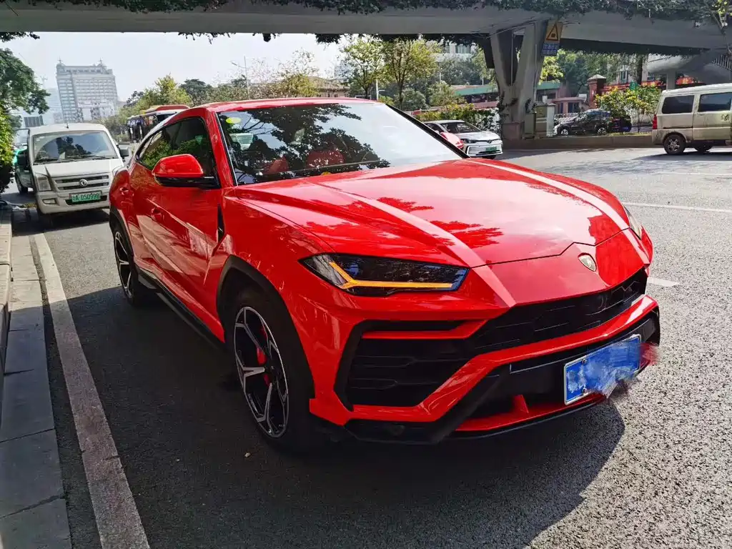 Lamborghini Urus 2021