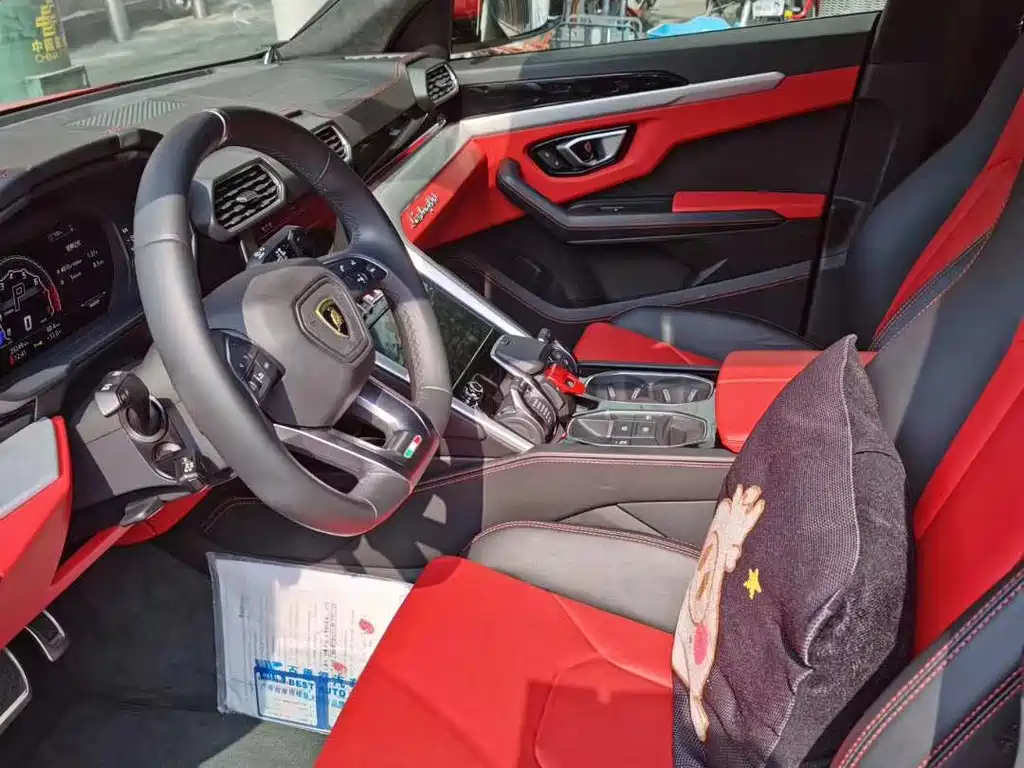 Lamborghini Urus 2021