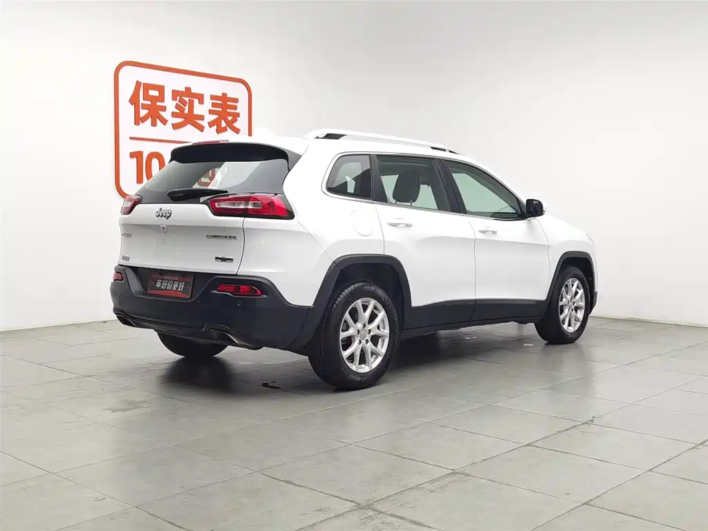 Jeep Cherokee 2016 — фото 2