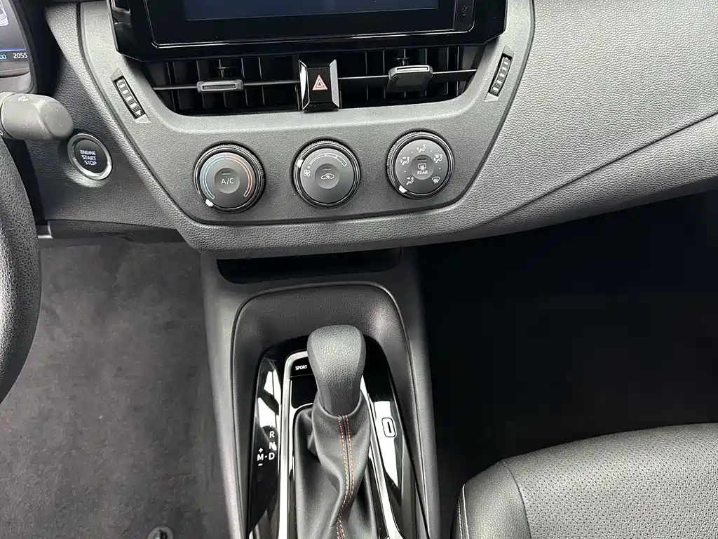 Toyota Corolla 2023 — фото 14