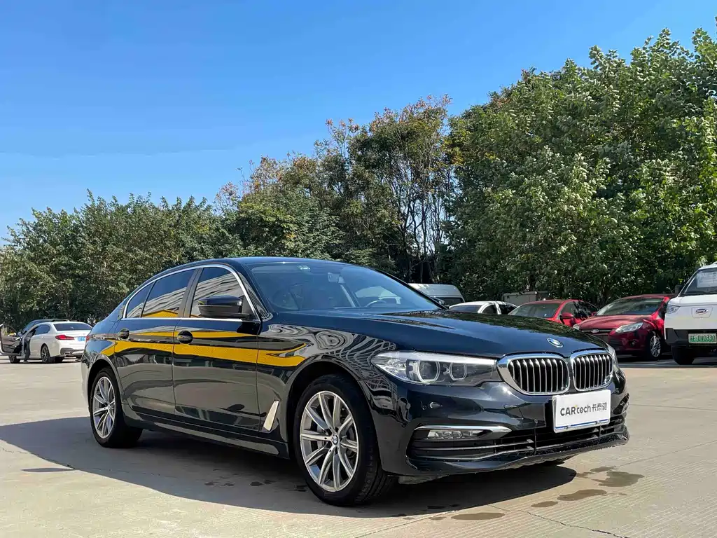 BMW 5 Series 2017 — фото 3