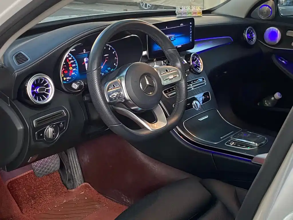 Mercedes-Benz C-Class 2021