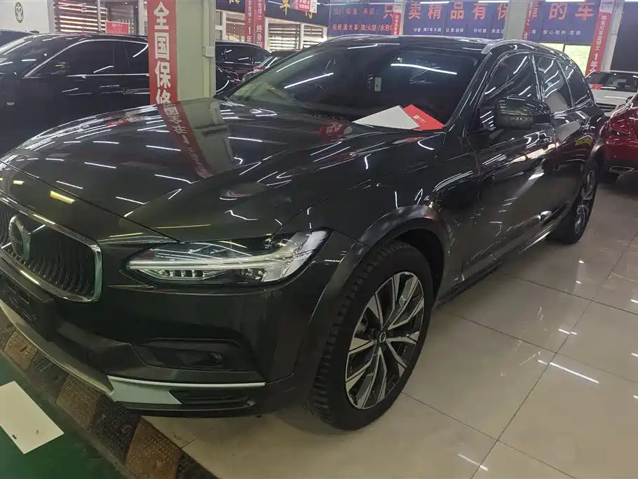 Volvo V90 2021
