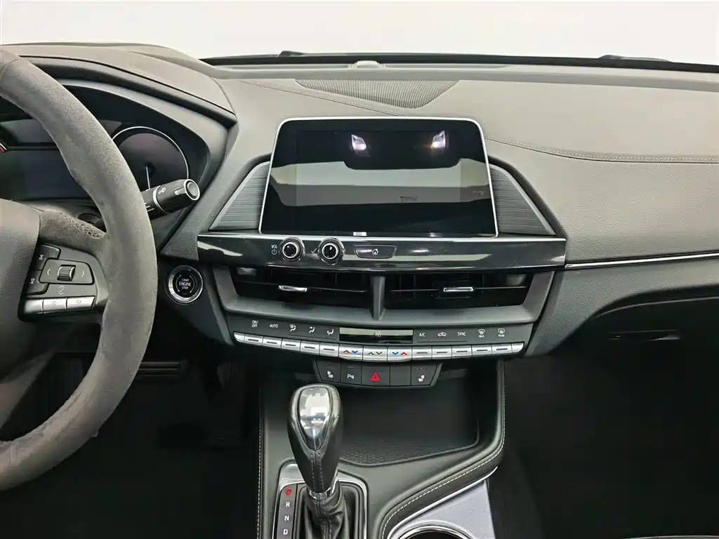 Cadillac CT4 2022 — фото 12