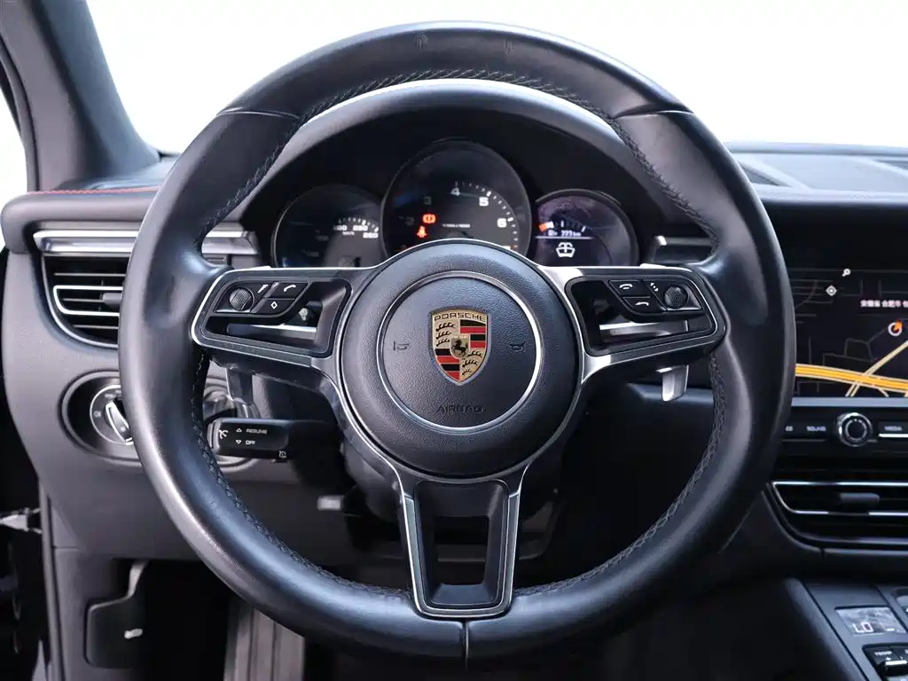 Porsche Macan 2019 — фото 15
