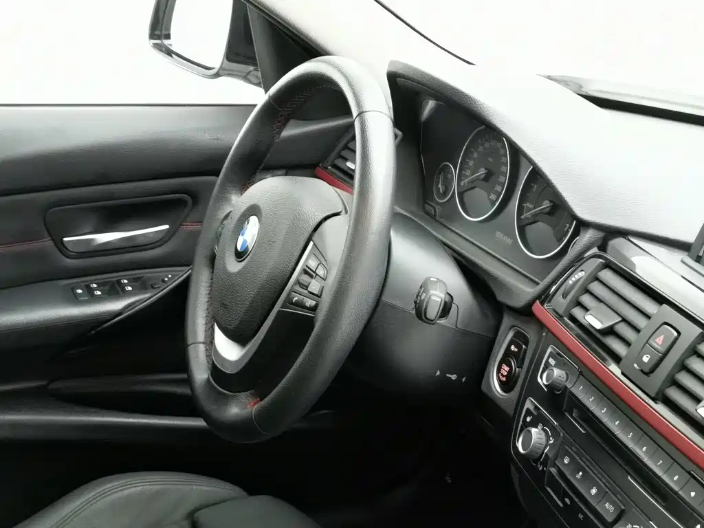 BMW 3 Series 2014 — фото 22
