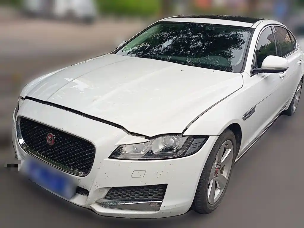 Jaguar XFL 2020 — фото 1
