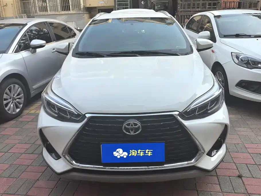 Toyota Yaris L 2021 — фото 2