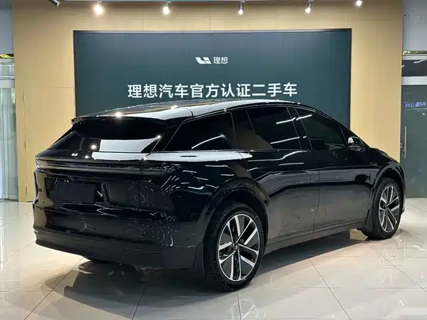 Li Auto i6 2025