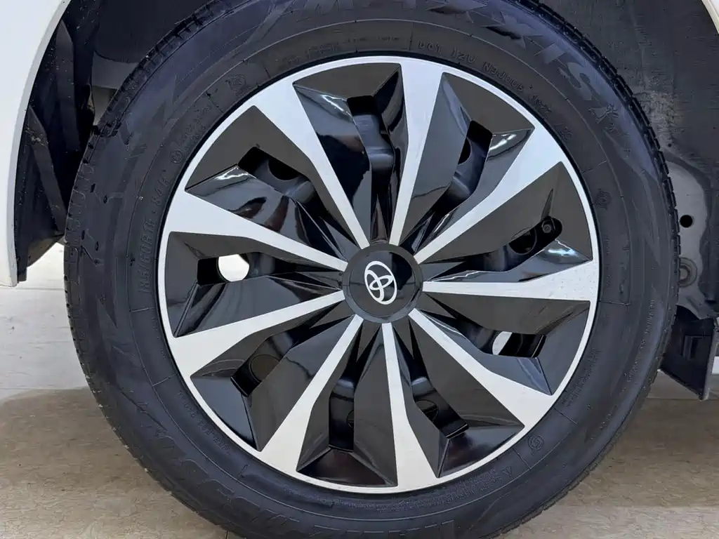 Toyota Vios 2022 — фото 23