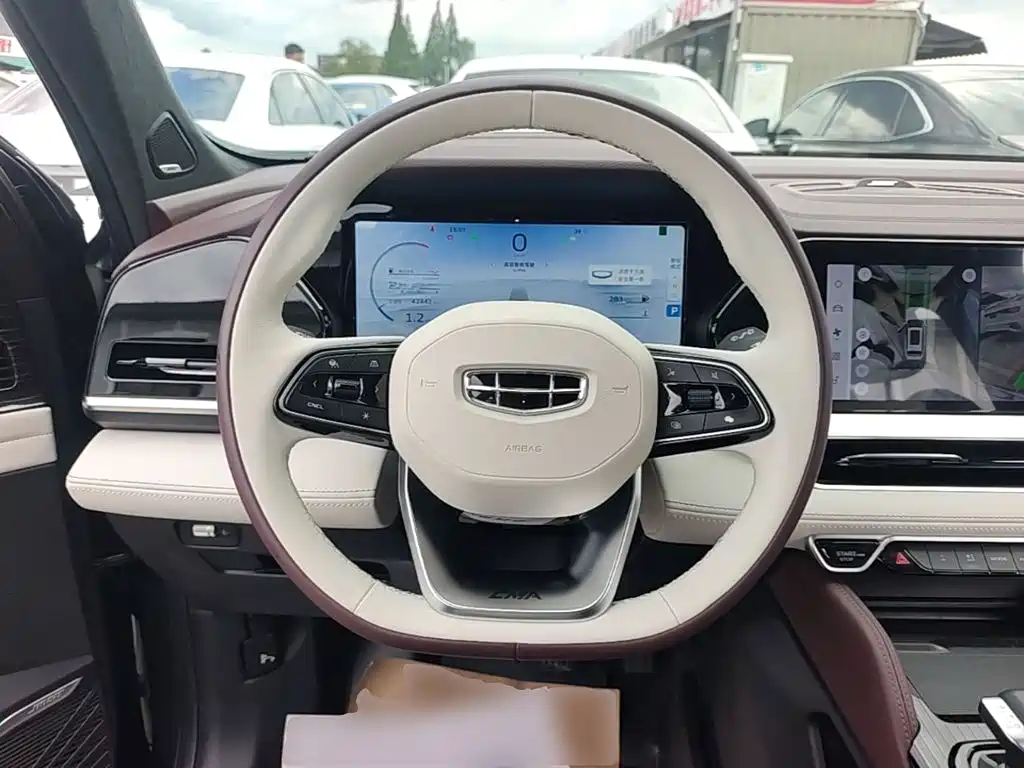 Geely Xingyue L 2022 — фото 11
