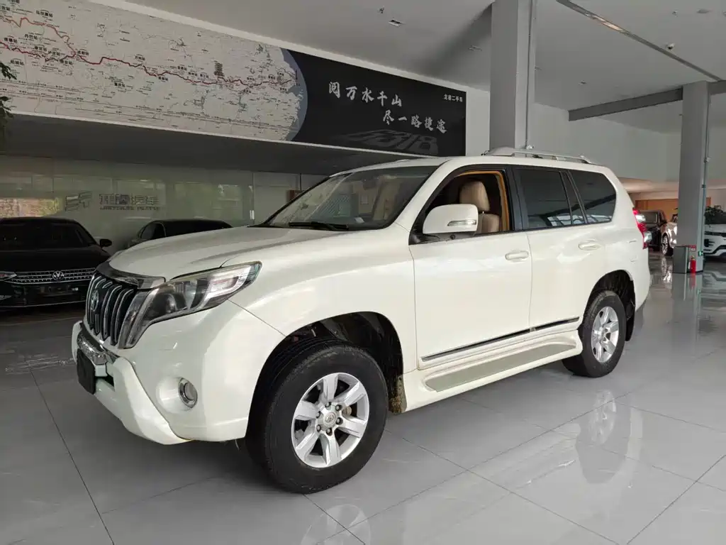 Toyota Prado 2015 — фото 3